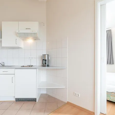 Geraeumige Mit Balkon Und Wlan In Apartment Sellin (Rugen)